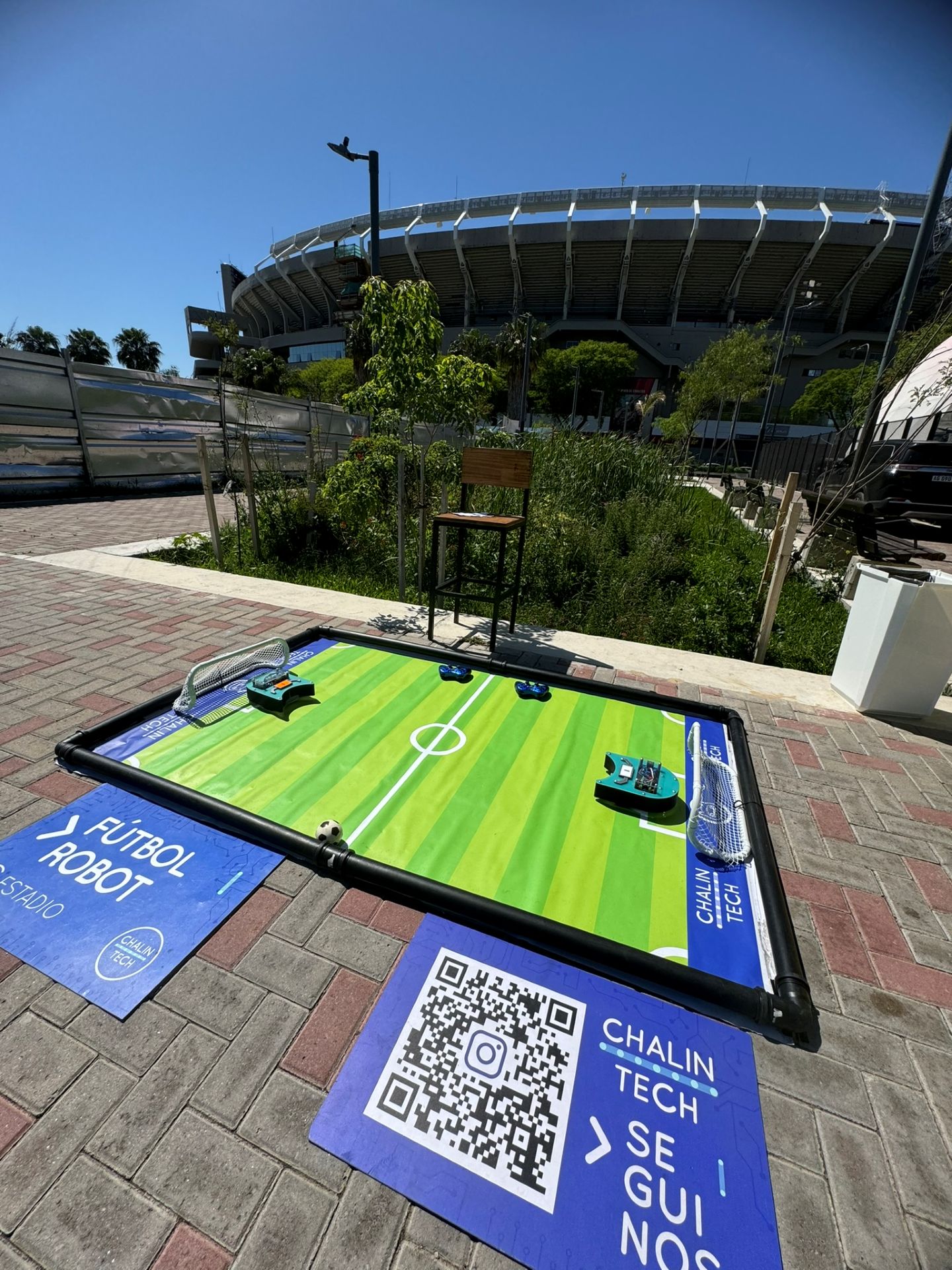 Imagen ilustrativa de actividad de fútbol robot