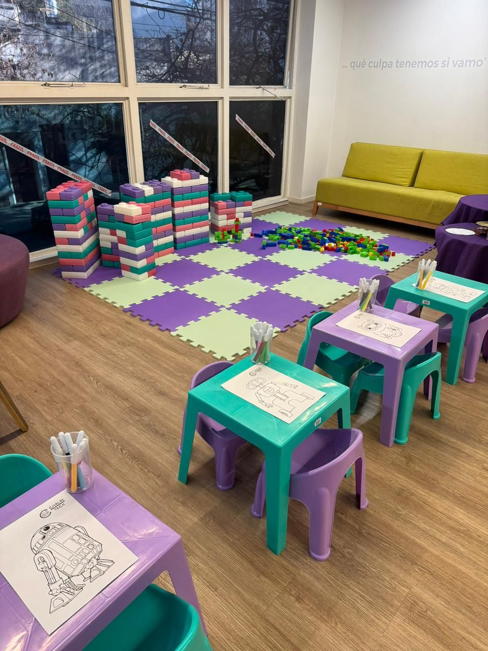 Imagen ilustrativa de plaza blanda tech